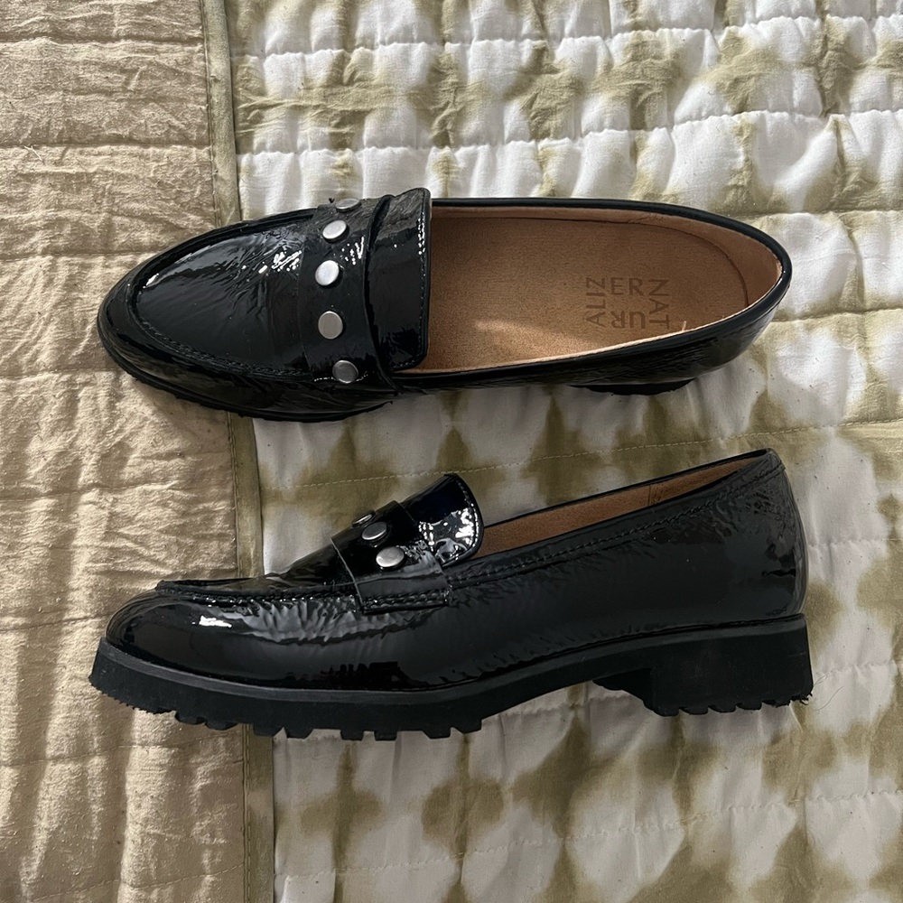 Naturalizer Loafer Shoes - Size US 7
